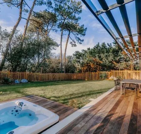 Avec Jacuzzi Spacieux Et Lumineux Au Coeur De Chiberta Apartment